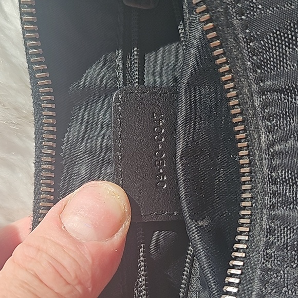 DiorAuthentic DIOR Diorissimo Black Scallop Shoulder Bag - Picture 7 of 7